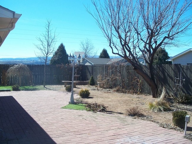 Building Photo - 251 E. Gloucester Cir