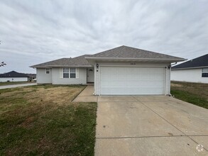 Building Photo - Updated 3 bedroom 2 bath Home in Clever MO