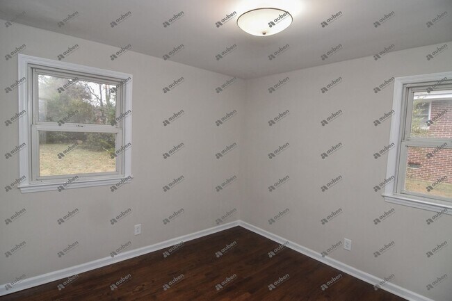 Building Photo - Coming Soon!! 3 Bedroom 1 Bath Home