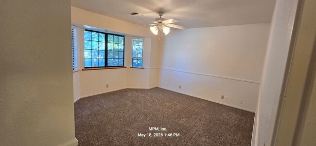 Building Photo - 3 bedroon 2 bath home
