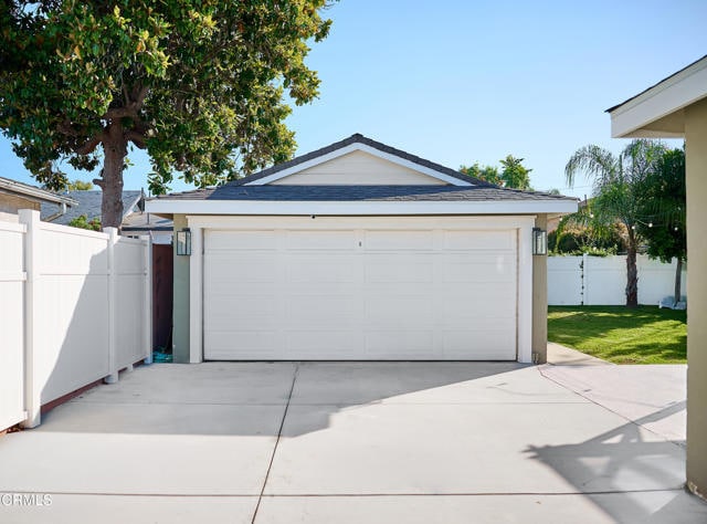 Building Photo - 621 Hewitt St