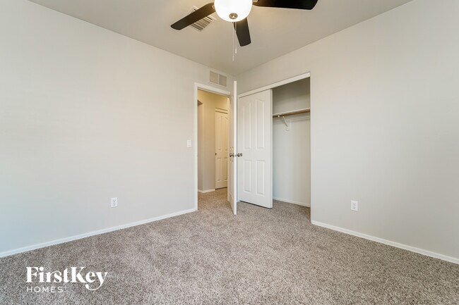 Building Photo - 2046 Silver Grass Pl