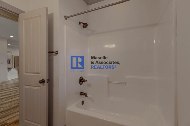 Building Photo - 3 Bed/2 Bath Home in Germantown School District