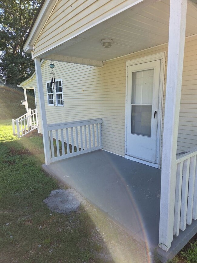 Building Photo - Newly remodeled home is located in Lancaster, SC 29720.