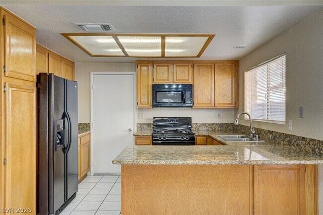 Building Photo - 2302 Fairbourne Way