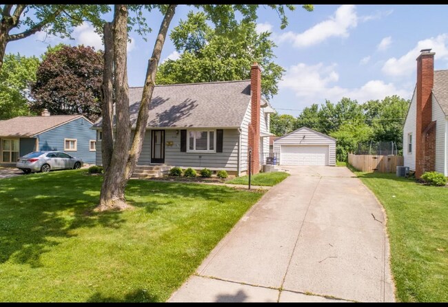 Primary Photo - 2580 Woodstock Rd