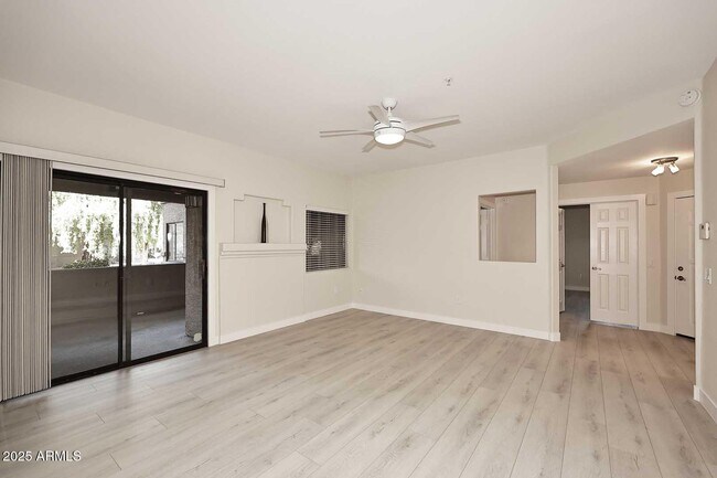 Building Photo - 15050 N Thompson Peak Pkwy