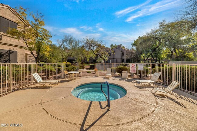 Building Photo - 15151 N Frank Lloyd Wright Blvd