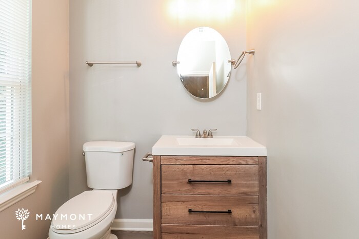 Building Photo - 205 Centre St