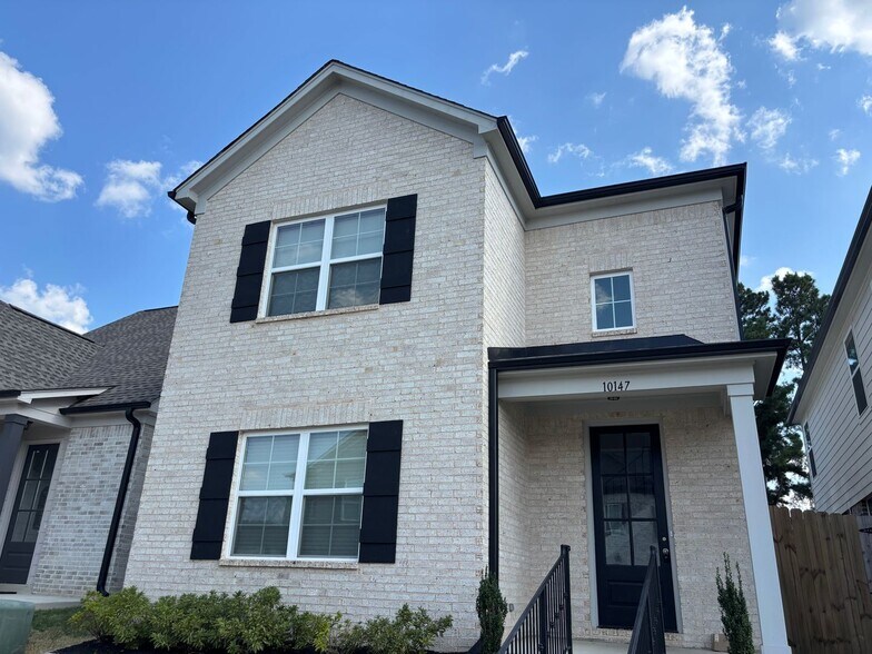 Primary Photo - 10147 Sterling Ridge Dr