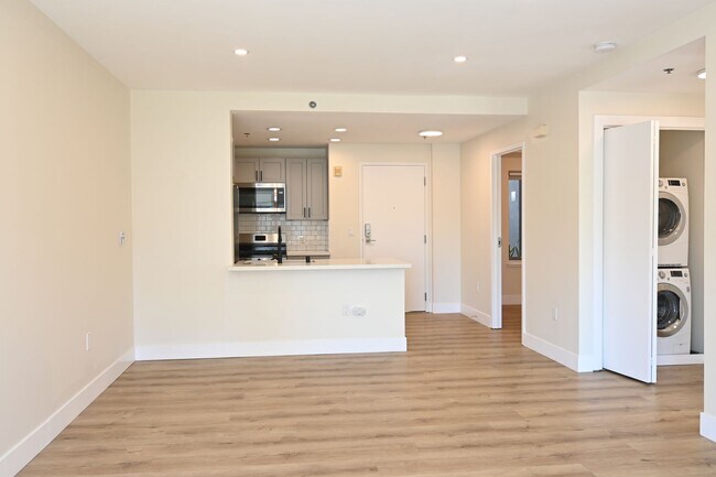 Building Photo - 1401 Jackson St