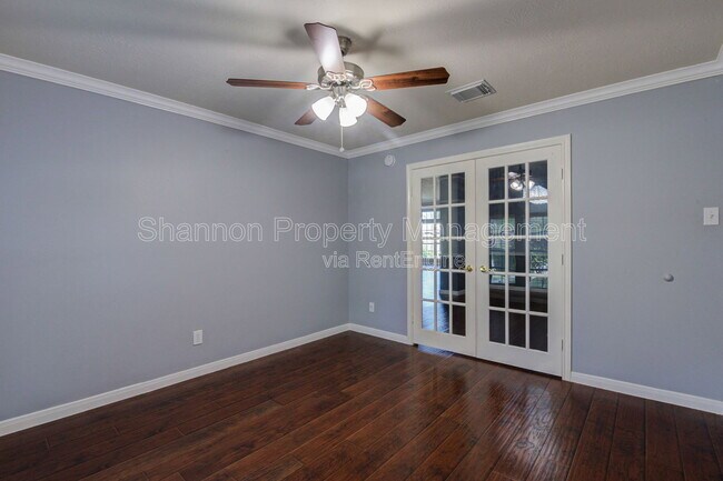 Building Photo - 3403 Kerr Ln