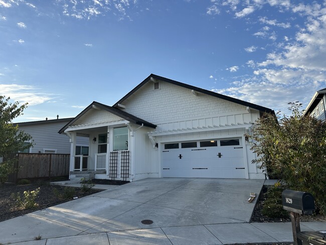 Building Photo - 1620 Keoke Ct