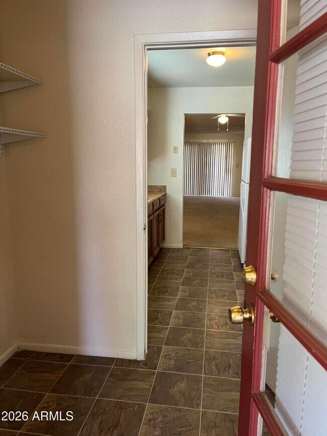 Building Photo - 507 E Colgate Dr