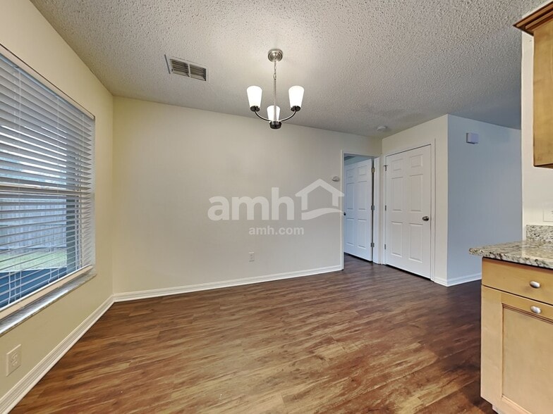 Building Photo - 1410 Dew Bloom Rd