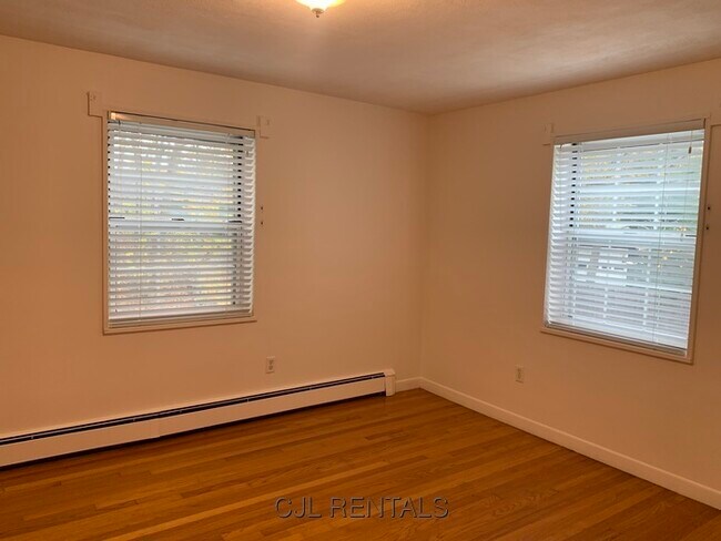 Building Photo - 67 Grove St