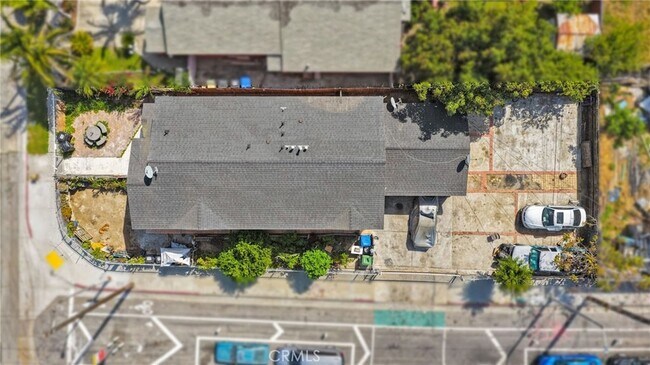 Building Photo - 348 W 83rd St