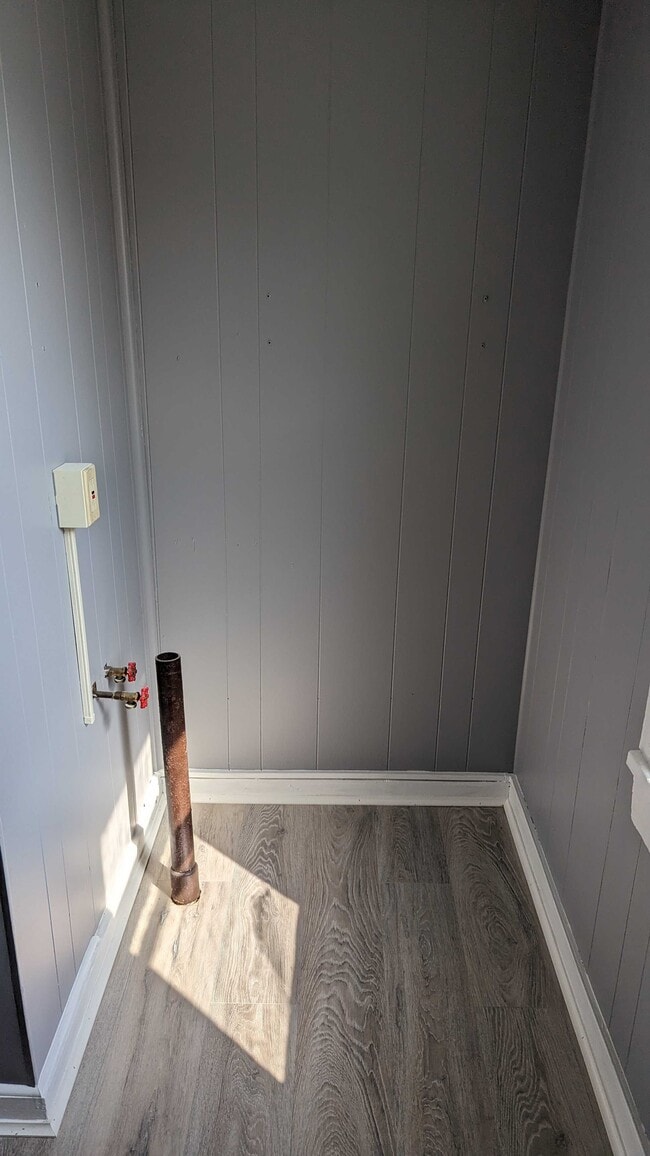 Building Photo - 415 W Front St