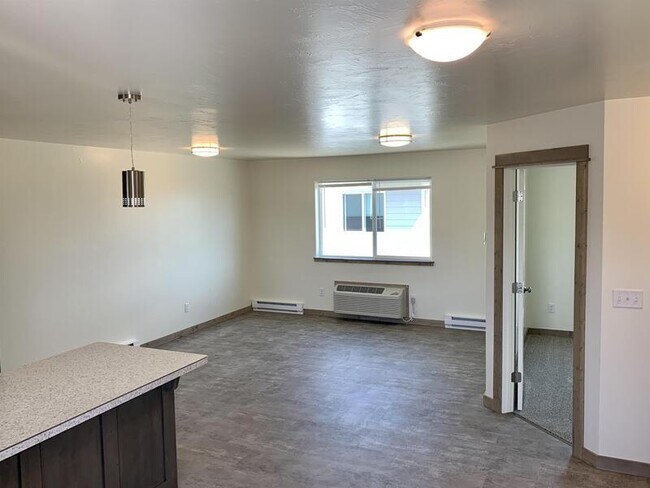 Building Photo - 810 Gibbon St