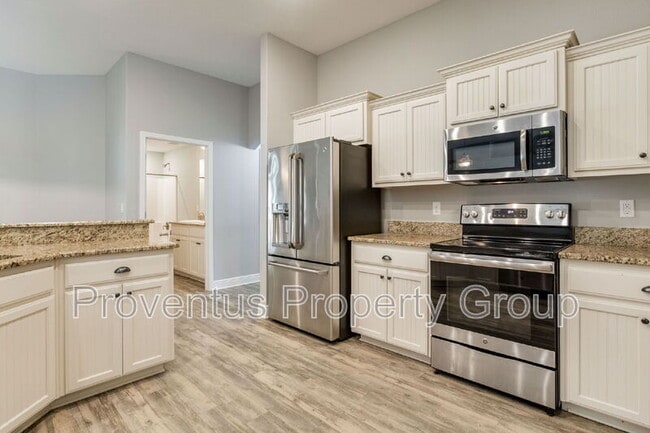 Building Photo - 3111 Hickory St