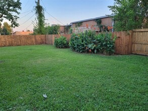 Building Photo - 14510 Roundstone Ln