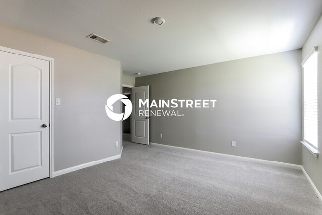 Building Photo - 5 Bedroom Pet-Friendly Home in Magnolia, TX with Main Street Renewal