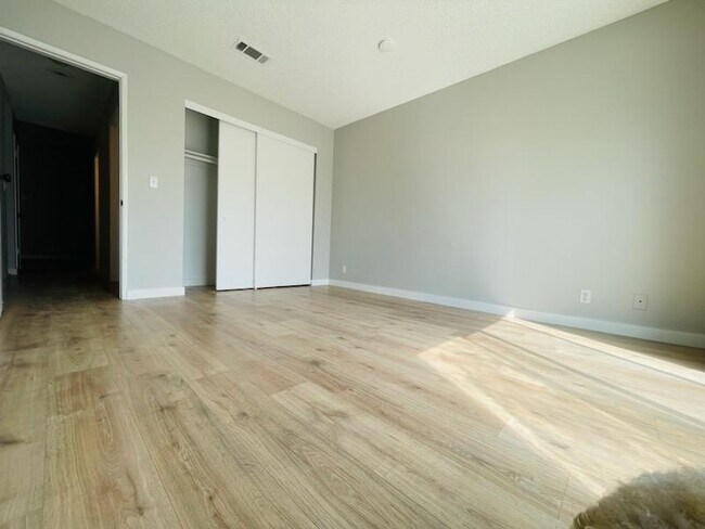 Building Photo - 33164 Pueblo Trail