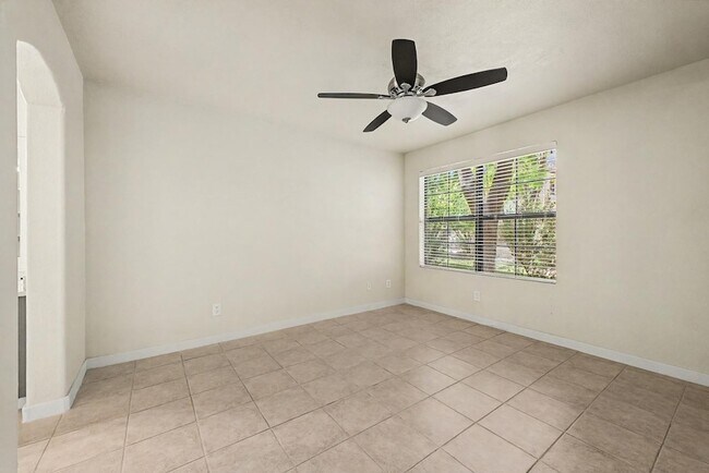 Building Photo - 6885 E Cochise Rd