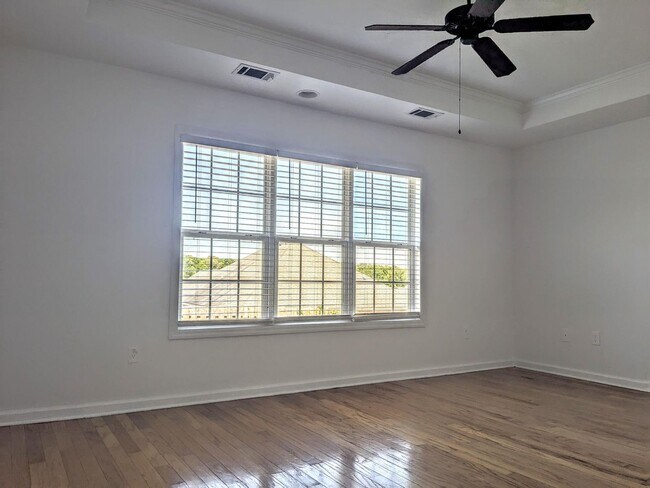 Building Photo - 508 Simoni Pl