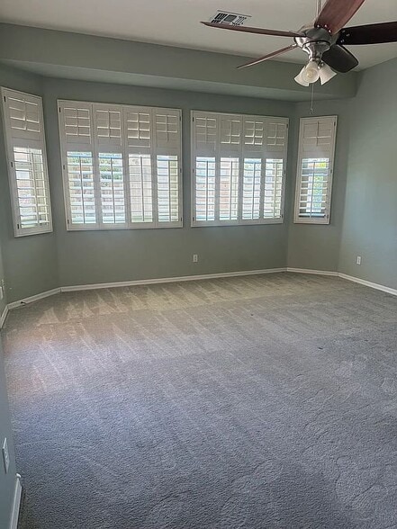 Building Photo - 3200 NE 66th Terrace