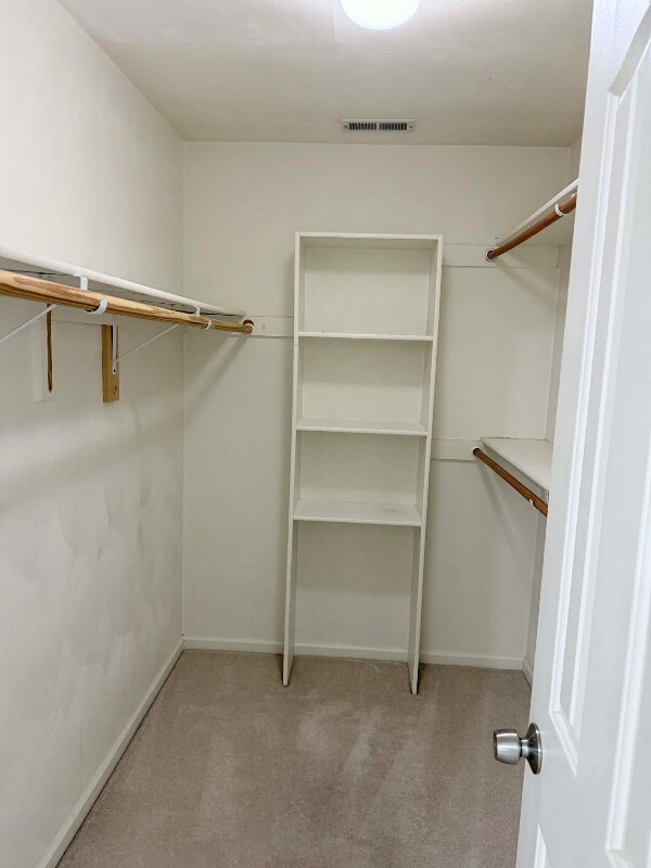 Building Photo - 5425 Port Royal Dr