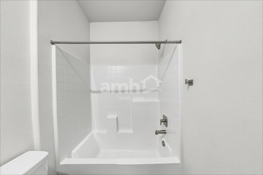 Building Photo - 77 Foxridge Swings Ln