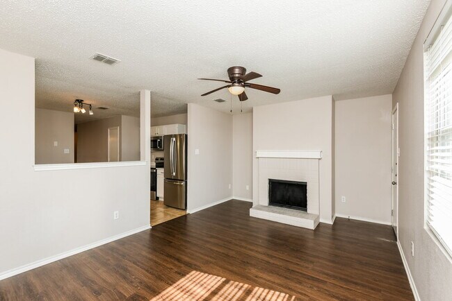 Building Photo - 3957 German Pointer Way