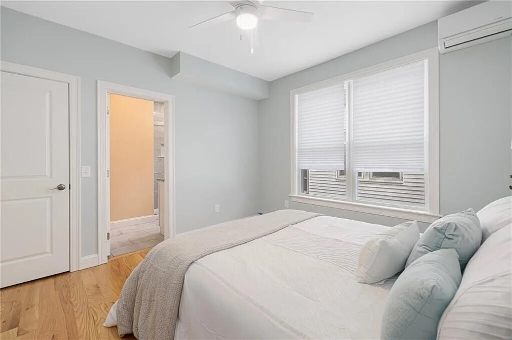 Building Photo - 146 Evergreen St