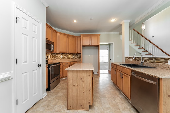 Building Photo - 2508 Oak Creek Ln