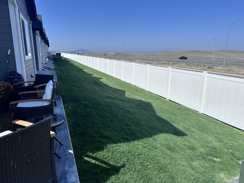 Building Photo - 2296 Deerfield Ln