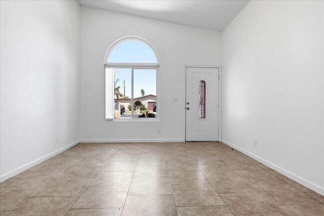 Building Photo - 31601 Avenida Maravilla