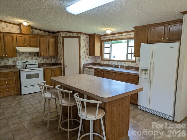 Building Photo - 338 Weathers Creek Rd