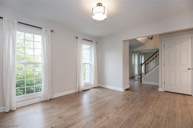 Building Photo - 7528 Lakedge Ct