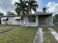 Building Photo - 605 SW 22nd Ave
