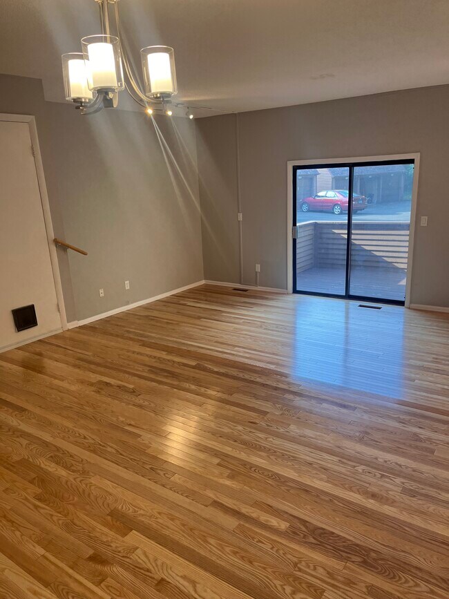 Building Photo - 108 Cedar Knolls Dr