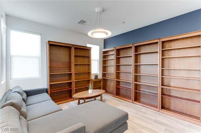 Building Photo - 214 Abbey Hill St