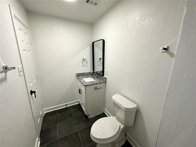 Building Photo - 901 Kingdom Cir
