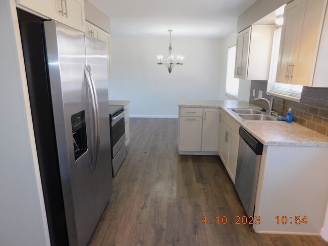 Building Photo - Welcome Home! Beautiful house in Littleton!
