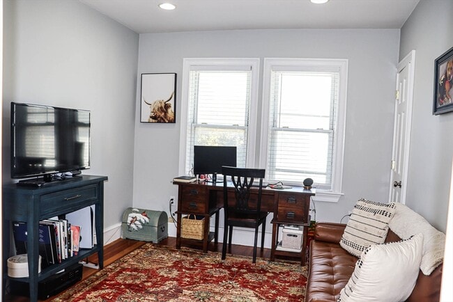 Building Photo - 36 Lancaster St