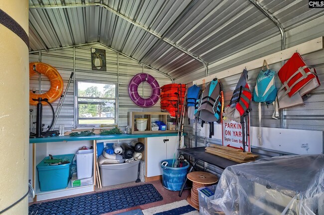 Building Photo - 435 State Rd S-32-1194