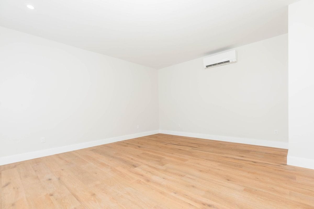 Building Photo - 539 Portsmouth Ave