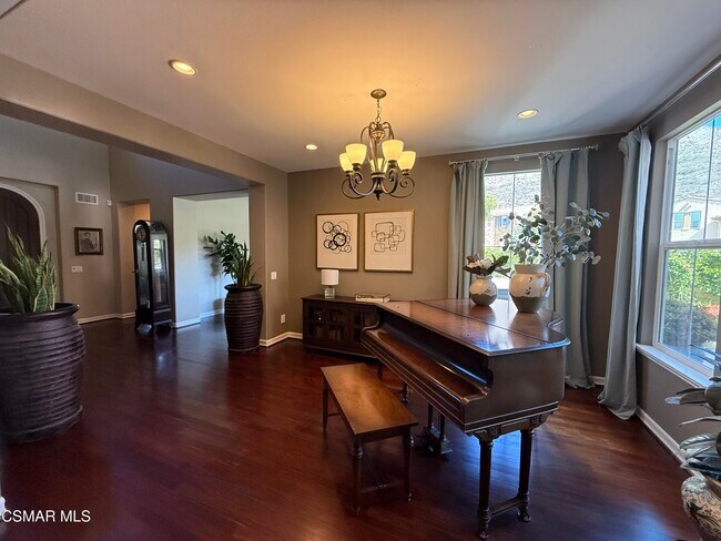 Building Photo - 60 Via el Toro