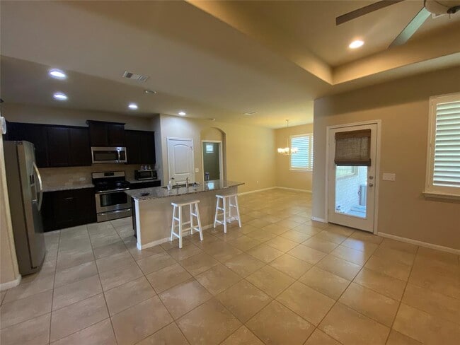 Building Photo - 2448 Lyla Ln