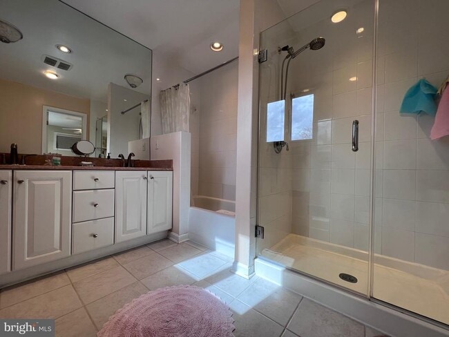 Building Photo - 6310 Carnegie Dr